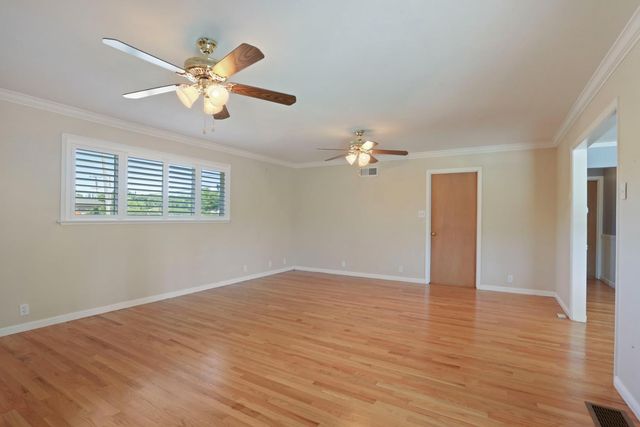 6796 E Woodward Ave, Manteca, CA 95337