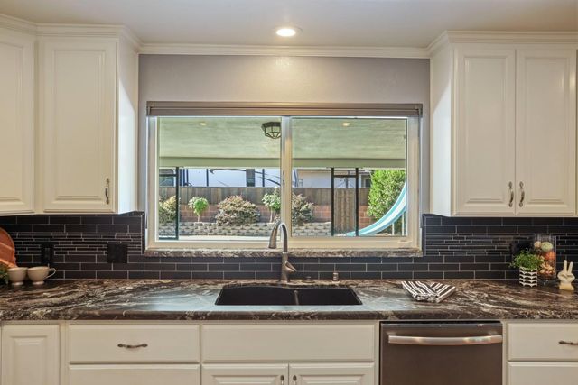 6796 E Woodward Ave, Manteca, CA 95337