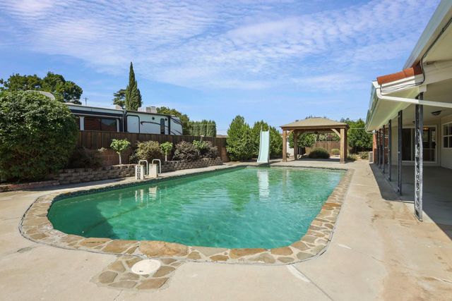 6796 E Woodward Ave, Manteca, CA 95337