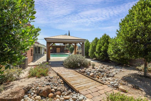 6796 E Woodward Ave, Manteca, CA 95337