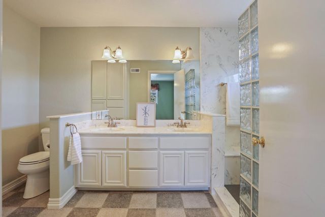 6796 E Woodward Ave, Manteca, CA 95337