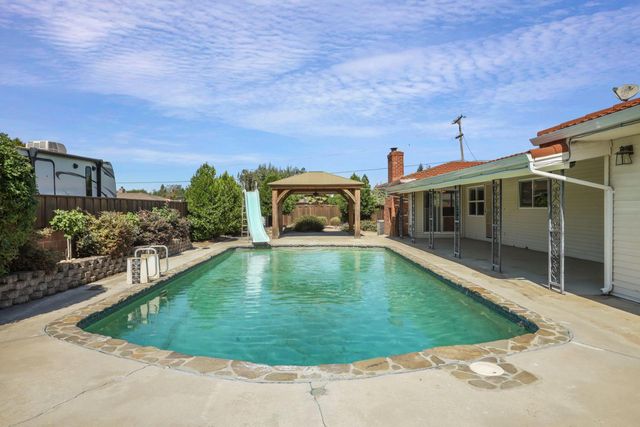 6796 E Woodward Ave, Manteca, CA 95337