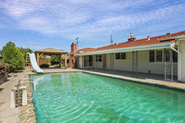 6796 E Woodward Ave, Manteca, CA 95337