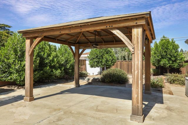 6796 E Woodward Ave, Manteca, CA 95337