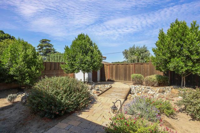 6796 E Woodward Ave, Manteca, CA 95337