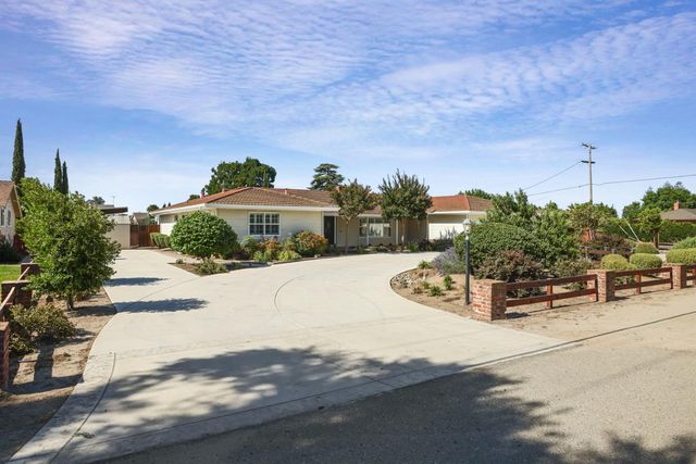 6796 E Woodward Ave, Manteca, CA 95337