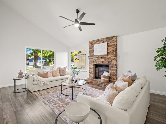 2386 Polson Avenue, Clovis, CA 93611