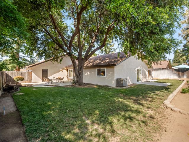 2386 Polson Avenue, Clovis, CA 93611