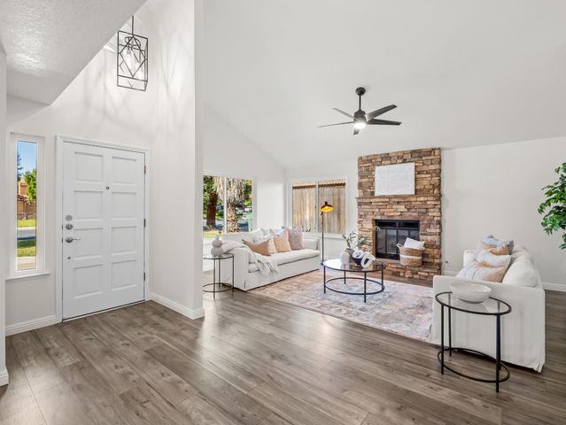 2386 Polson Avenue, Clovis, CA 93611