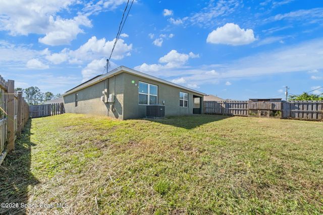 549 Lafayette Street SW, Palm Bay, FL 32908