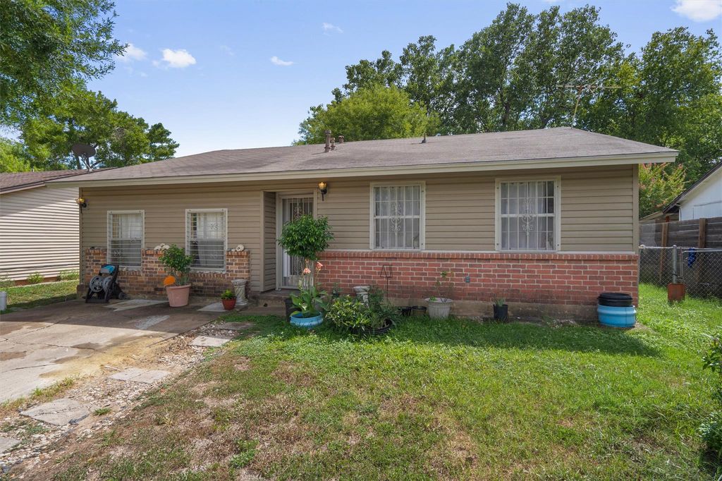 5507 Burgundy DR, Austin, TX 78724