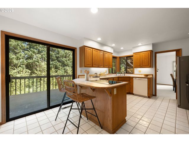 7406 Sw BAYBERRY Dr, Beaverton, OR 97007