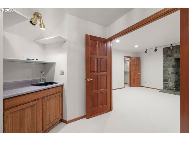 7406 Sw BAYBERRY Dr, Beaverton, OR 97007