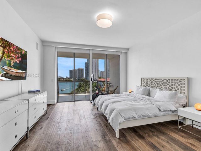 3300 NE 188th Street 511, Aventura, FL 33180
