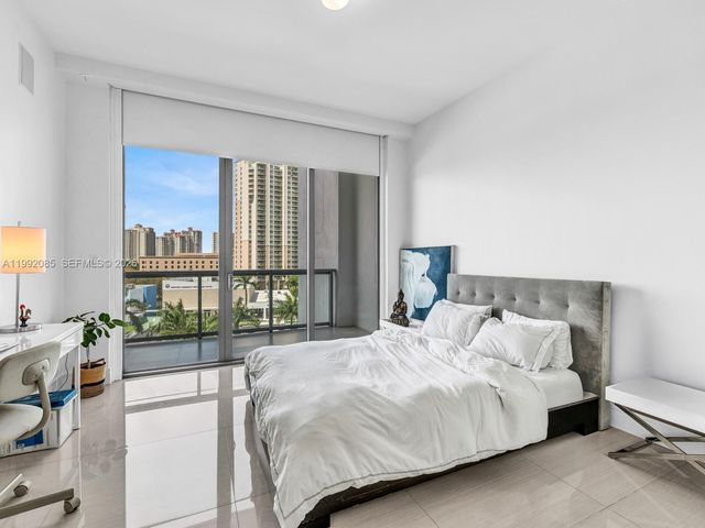 3300 NE 188th Street 511, Aventura, FL 33180