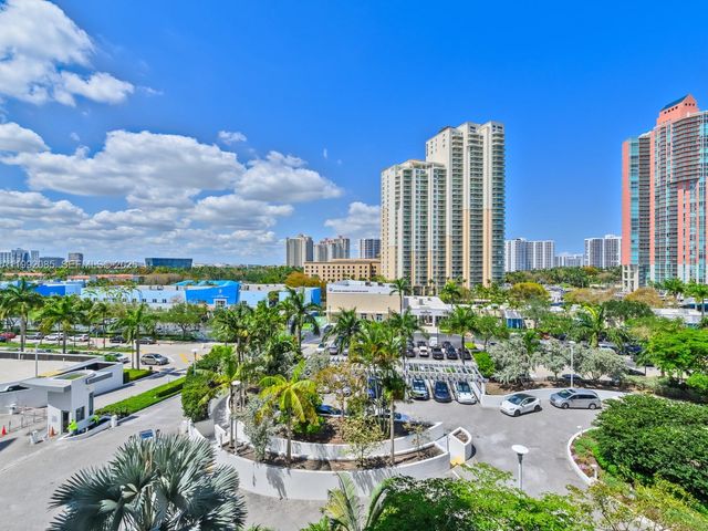 3300 NE 188th Street 511, Aventura, FL 33180