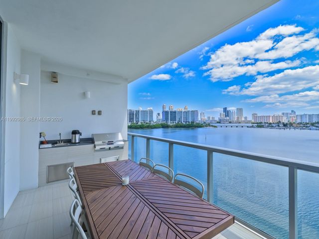 3300 NE 188th Street 511, Aventura, FL 33180