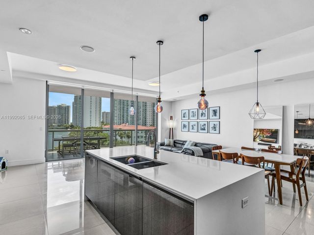 3300 NE 188th Street 511, Aventura, FL 33180