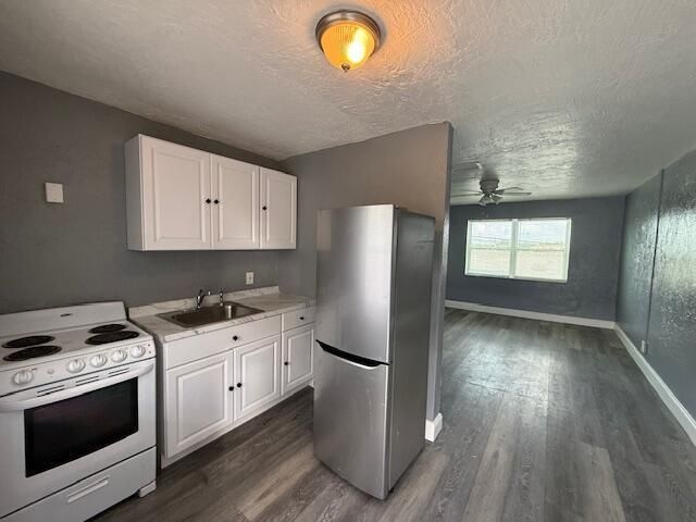 1913 Division Avenue, West Palm Beach, FL 33407