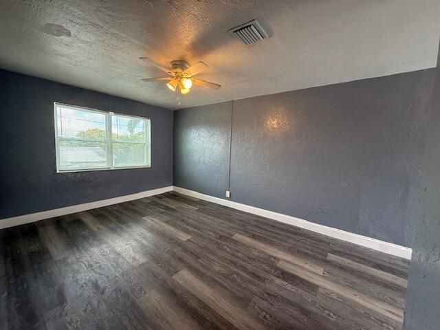 1913 Division Avenue, West Palm Beach, FL 33407