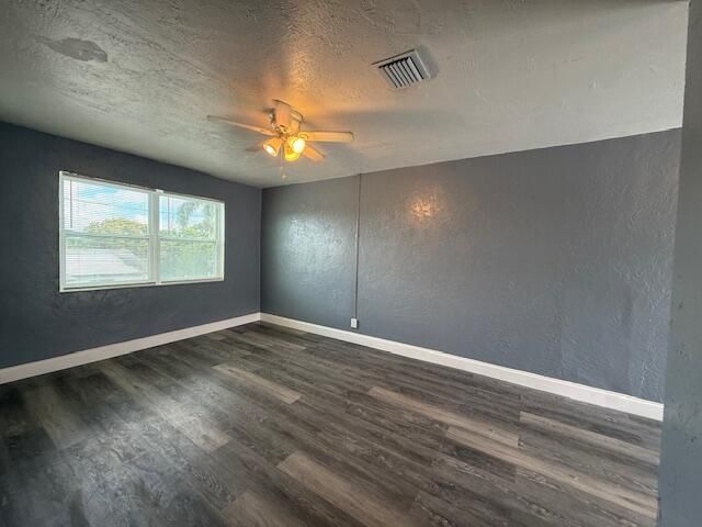 1913 Division Avenue, West Palm Beach, FL 33407