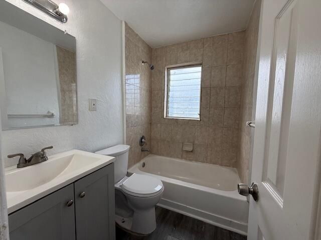 1913 Division Avenue, West Palm Beach, FL 33407