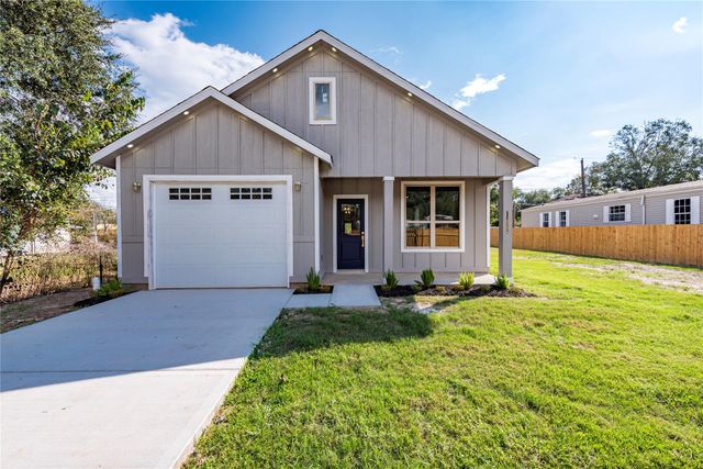 4523 Rose Lane, Fresno, TX 77545