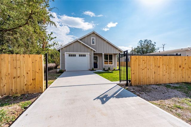 4523 Rose Lane, Fresno, TX 77545