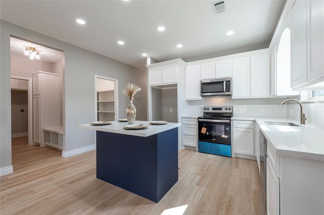 4523 Rose Lane, Fresno, TX 77545