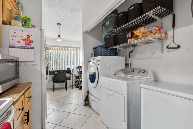 802 NW 79th Ter, Plantation, FL 33324