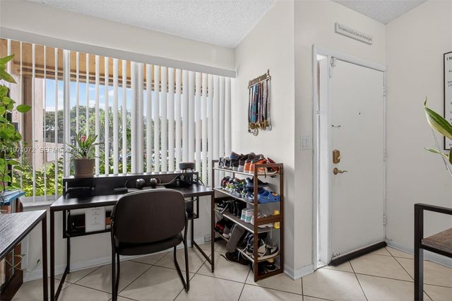 802 NW 79th Ter, Plantation, FL 33324