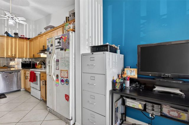 802 NW 79th Ter, Plantation, FL 33324