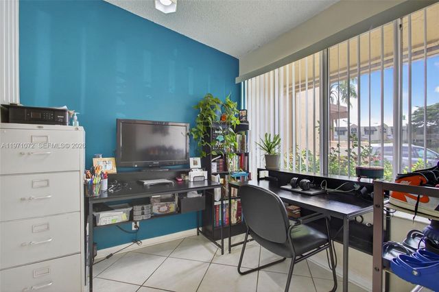 802 NW 79th Ter, Plantation, FL 33324