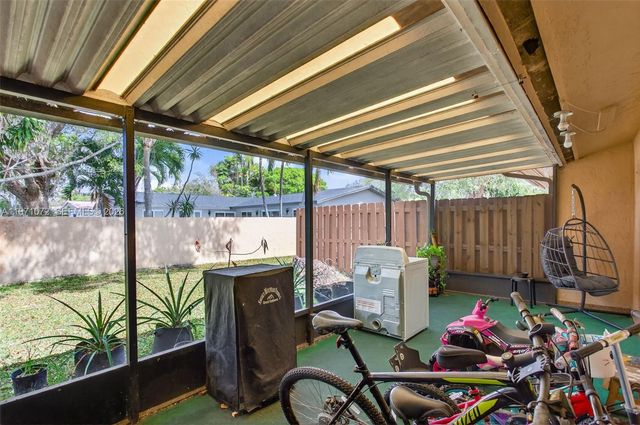 802 NW 79th Ter, Plantation, FL 33324