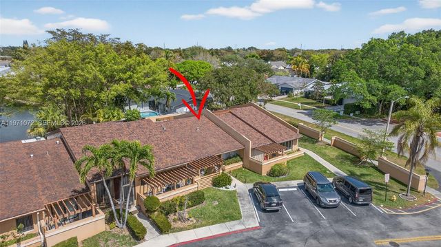 802 NW 79th Ter, Plantation, FL 33324