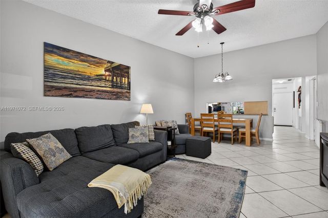 802 NW 79th Ter, Plantation, FL 33324