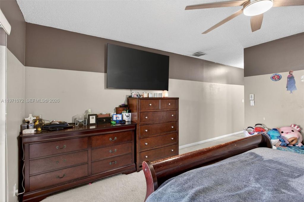 802 NW 79th Ter, Plantation, FL 33324