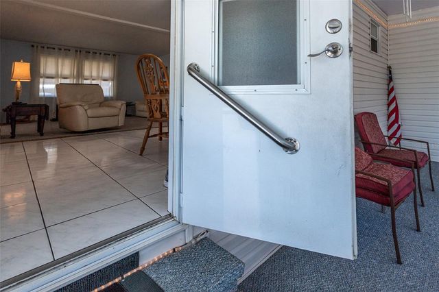 7880 54TH AVENUE N 106, St Petersburg, FL 33709