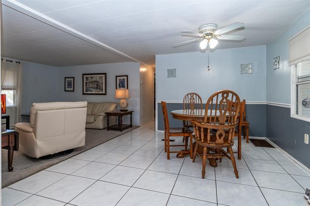 7880 54TH AVENUE N 106, St Petersburg, FL 33709