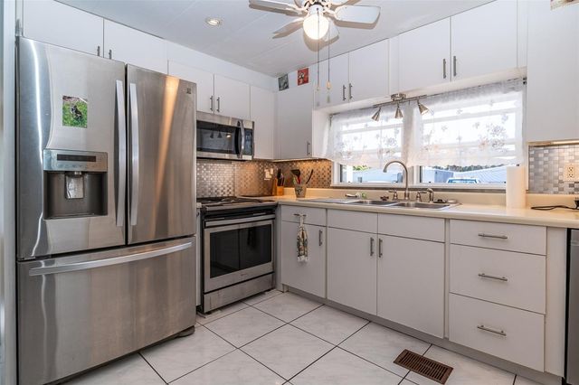 7880 54TH AVENUE N 106, St Petersburg, FL 33709