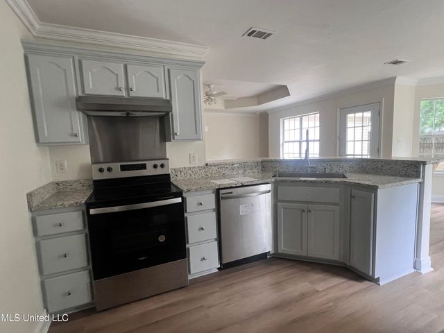 1620 Porpoise Street, Ocean Springs, MS 39564