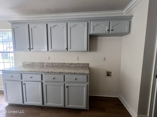 1620 Porpoise Street, Ocean Springs, MS 39564