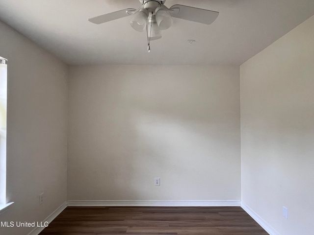 1620 Porpoise Street, Ocean Springs, MS 39564
