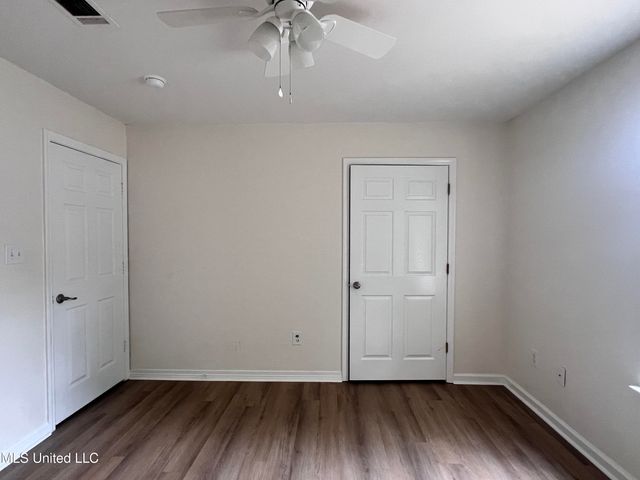1620 Porpoise Street, Ocean Springs, MS 39564