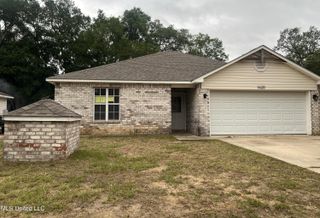1620 Porpoise Street, Ocean Springs, MS 39564