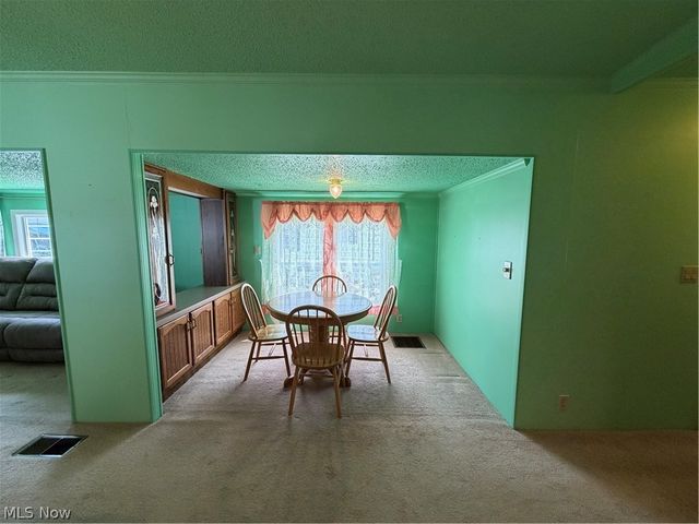 28 Wilpark Drive, Akron, OH 44312