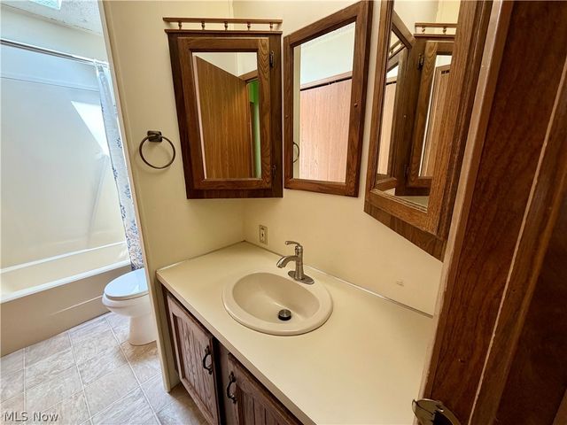 28 Wilpark Drive, Akron, OH 44312