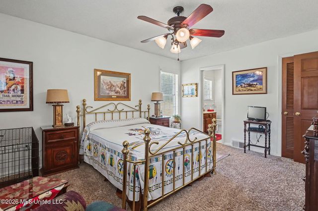 5600 Rolling Hills Drive, Olive Branch, MS 38654