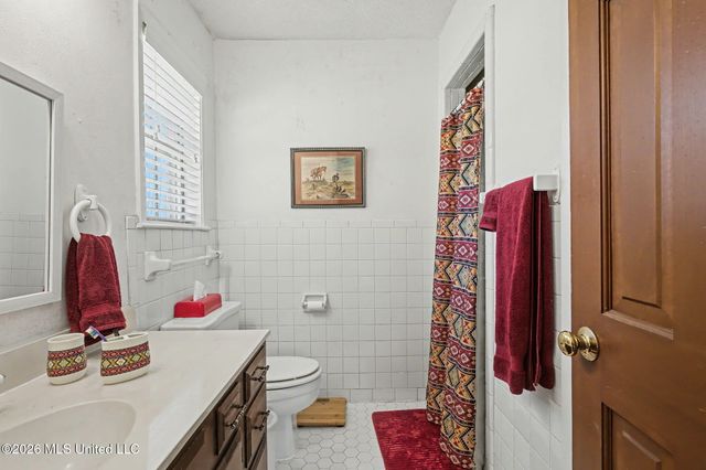 5600 Rolling Hills Drive, Olive Branch, MS 38654