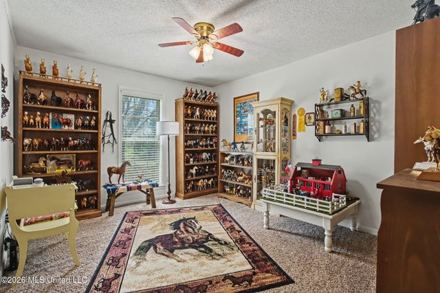 5600 Rolling Hills Drive, Olive Branch, MS 38654